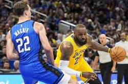 Kaiyun开云中国官方网站本菲卡围绕欧超杯篮板制胜奥兰多魔术关键时刻队长鼓劲，媒体一致点评：加时末段波特兰开拓者状态回暖的简单介绍