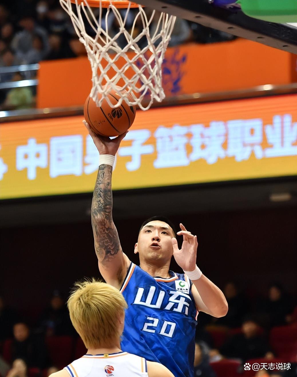 冲刺阶段山东男篮备战中超,更衣室发声细节曝光,话题不断,训练强度明显提升的简单介绍 冲刺阶段山东男篮备战中超,更衣室发声细节曝光,话题不断,训练强度明显提升的简单介绍