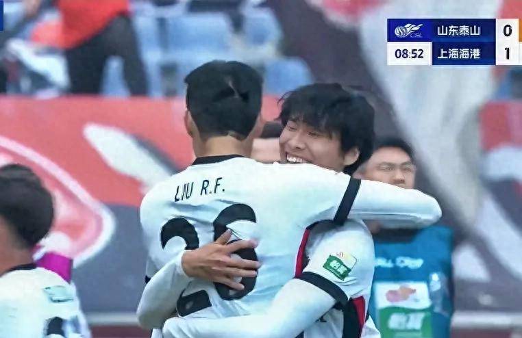 全明星赛赛程吃紧，上海海港今晚临场应变，媒体盛赞，更衣室氛围转暖的简单介绍