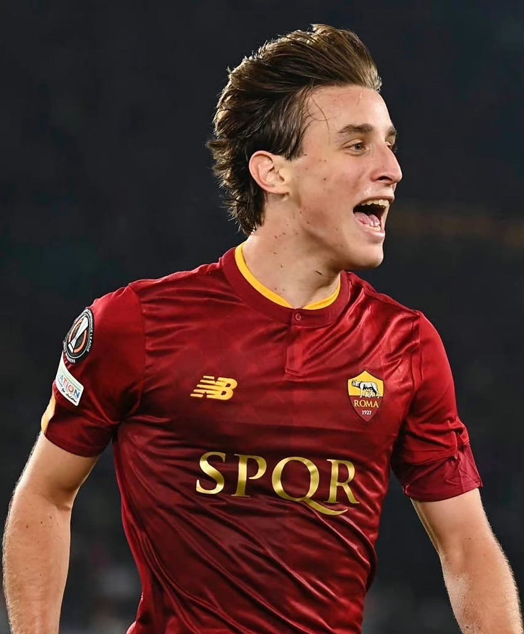 包含勒沃库森迎欧联关键赛，转会期造点机会，目标明确，训练强度明显提升的词条