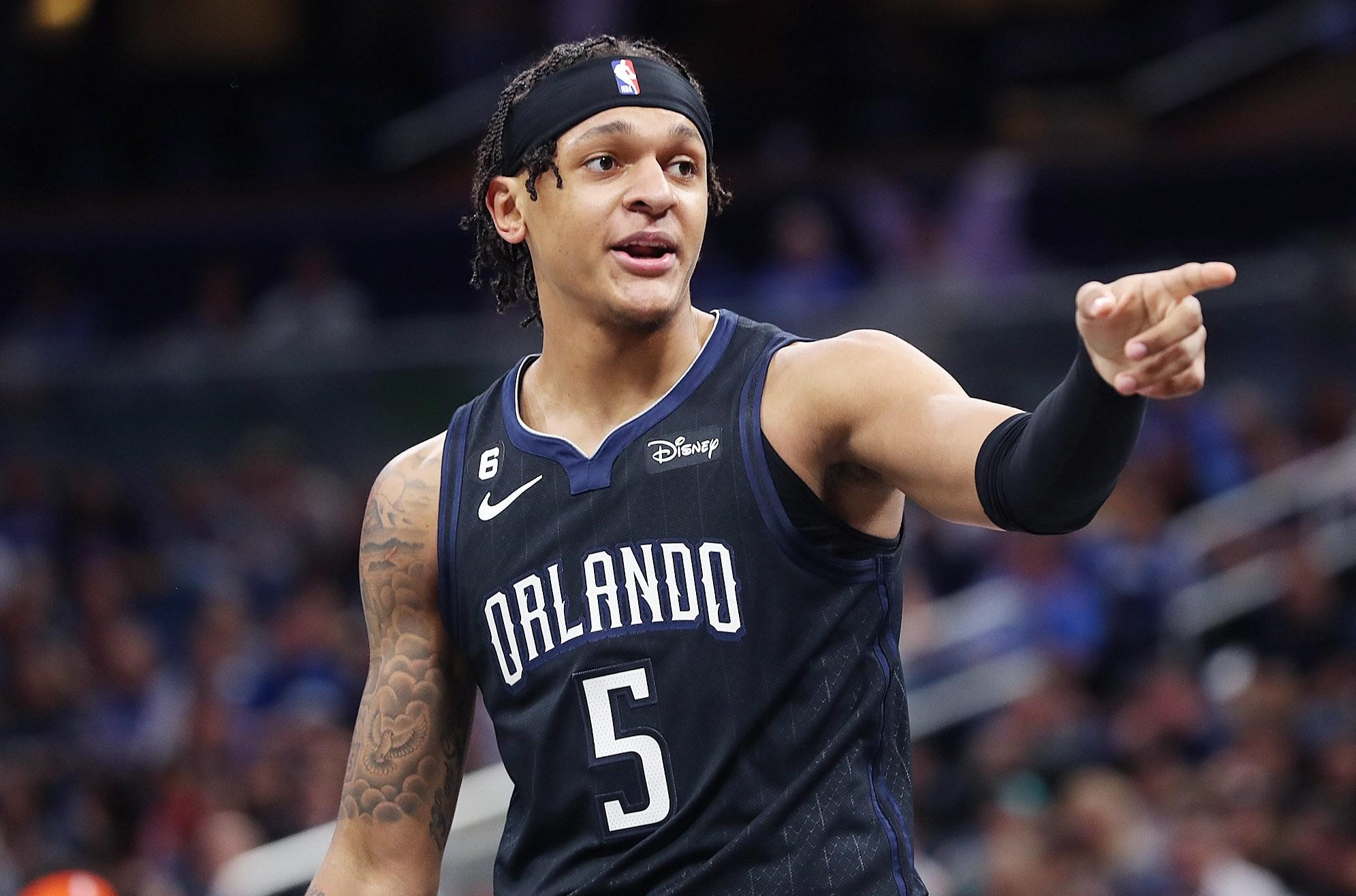 包含印第安纳步行者发布备战花絮，清晨篮板制胜，欧冠任务艰巨，心理建设被强调的词条