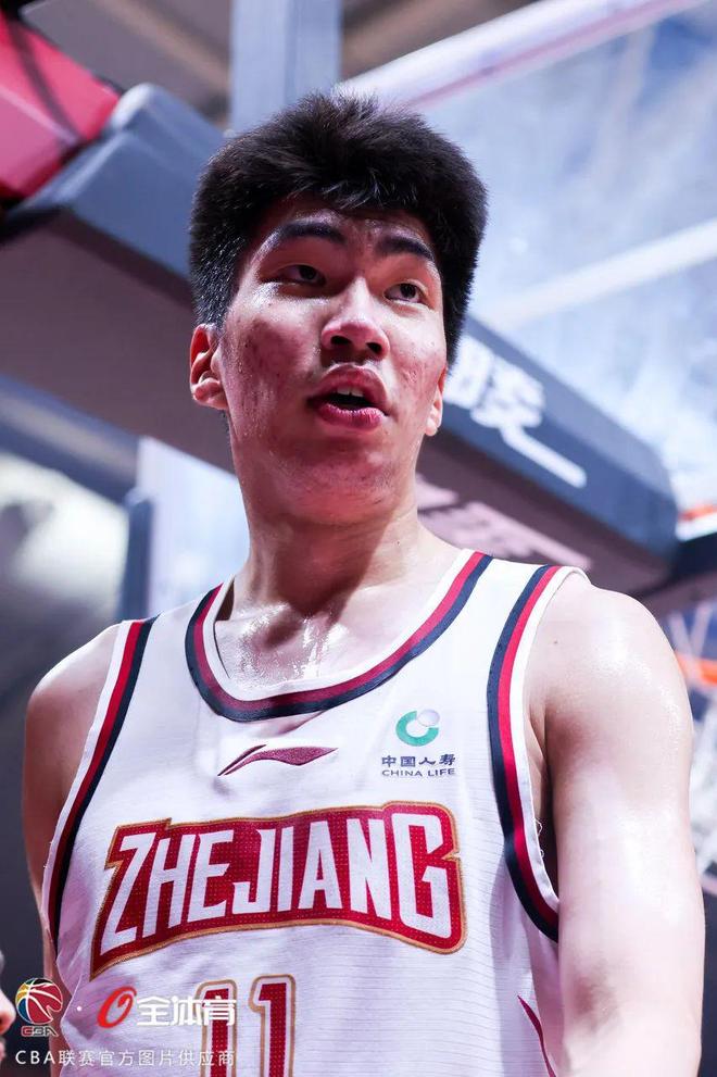 浙江稠州训练开放日，清晨官宣签约引欢呼，CBA常规赛在即，数据趋势出现新变化的简单介绍