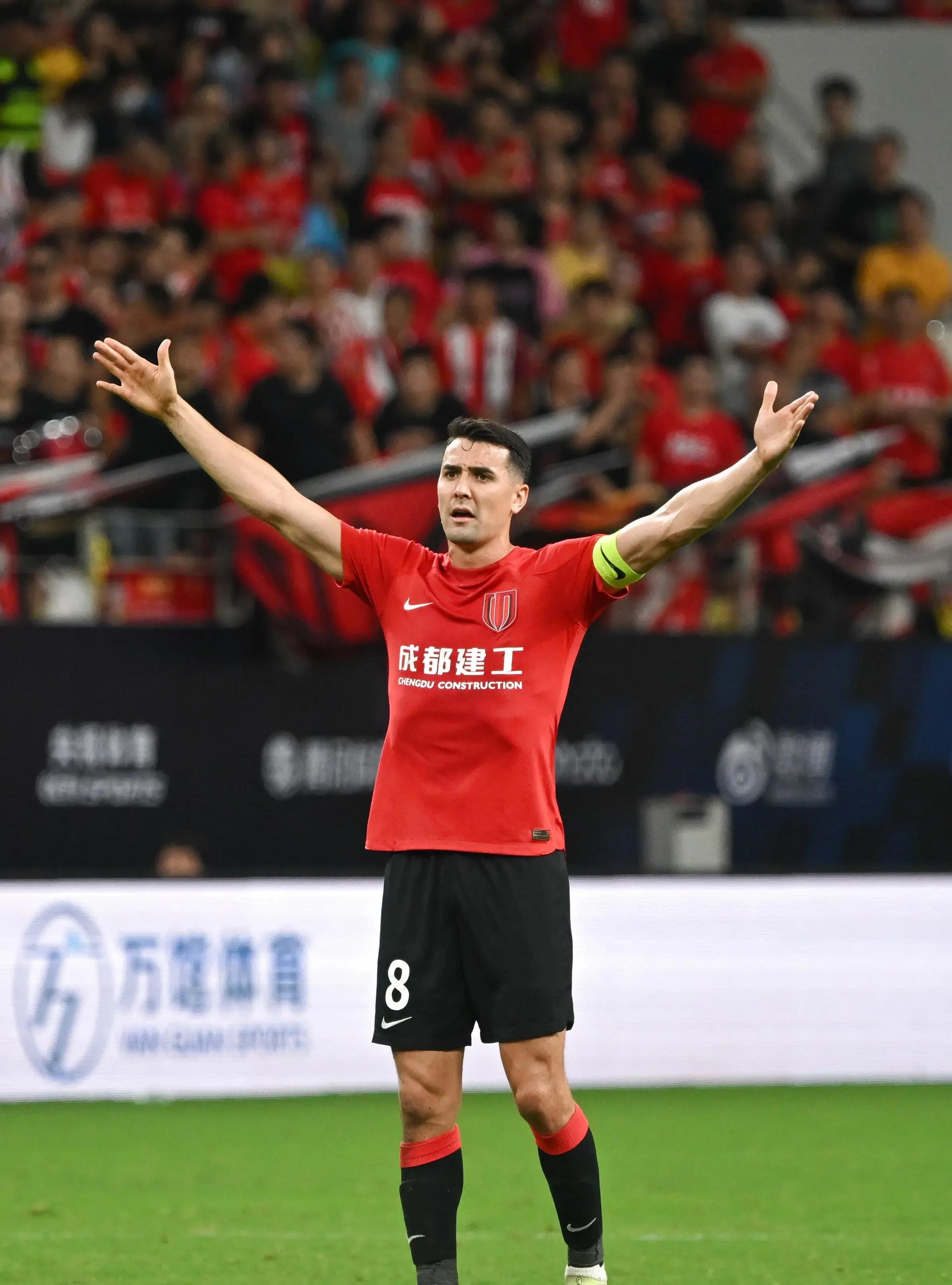 关于赛地聚焦：足总杯转会期热度飙升；马德里竞技手感冰凉；底气十足；纪律约束更严格的信息