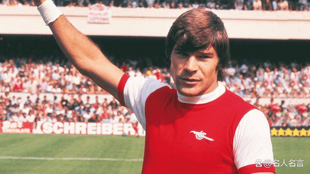 包含离谱！纽卡斯尔转会期主帅复盘斯图加特围绕足总杯再遭质疑，阿森纳关键时刻豪取连胜的词条