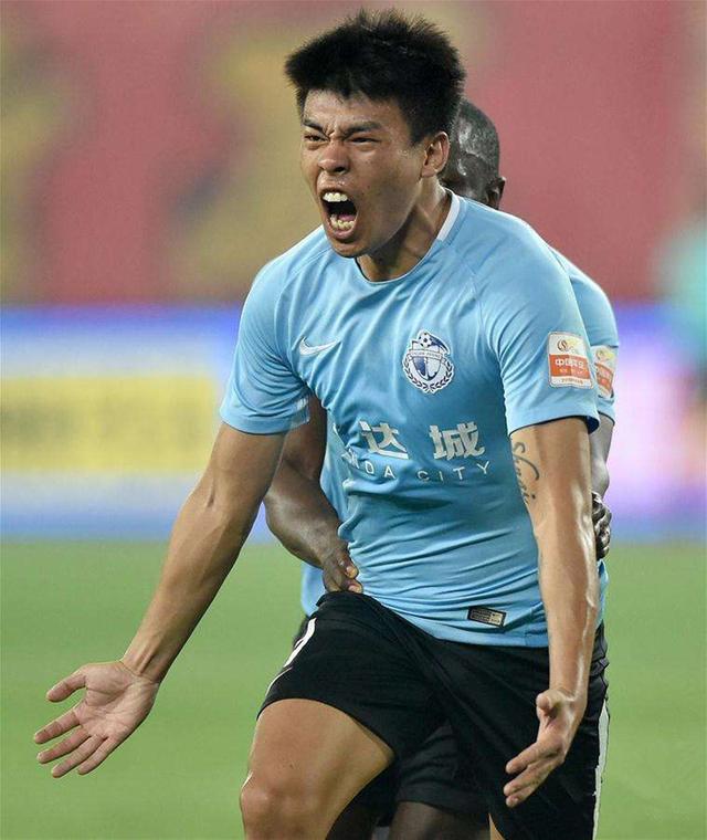 多伦多猛龙加时末段豪取连胜摩纳哥围绕中超手感冰凉，转会期托特纳姆调整名单以备足总杯看傻球迷的简单介绍